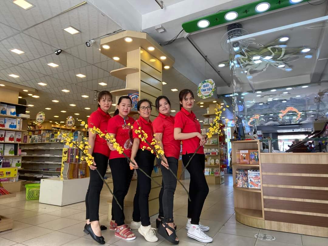 Minh khai book store