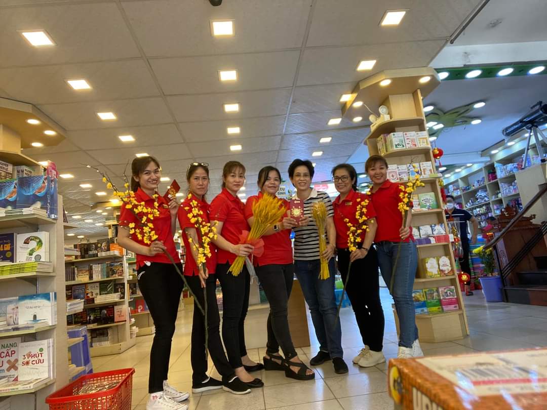 Minh khai book store