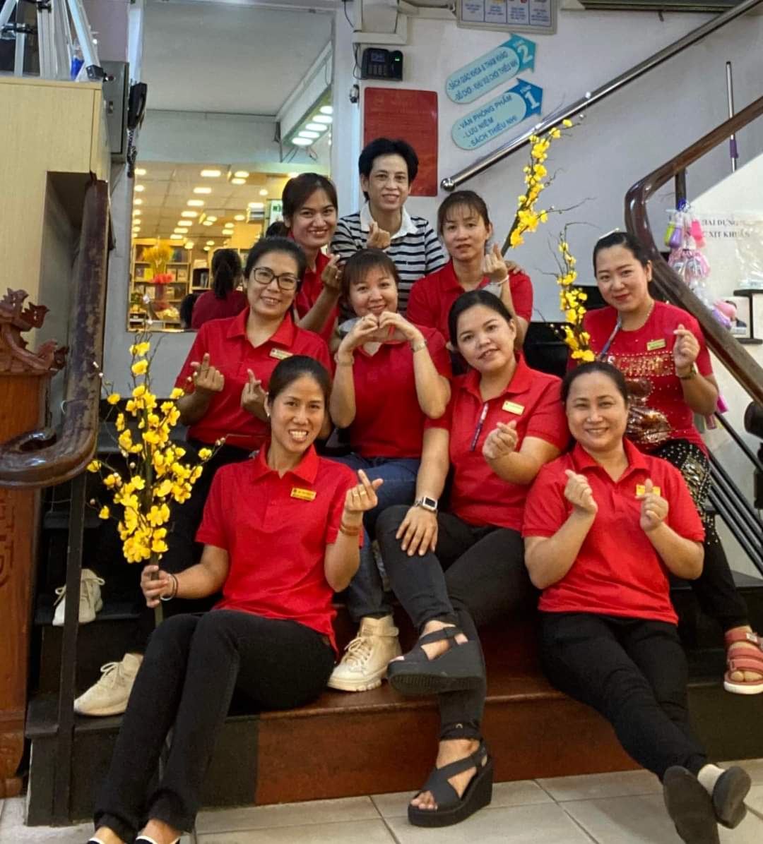 Minh khai book store