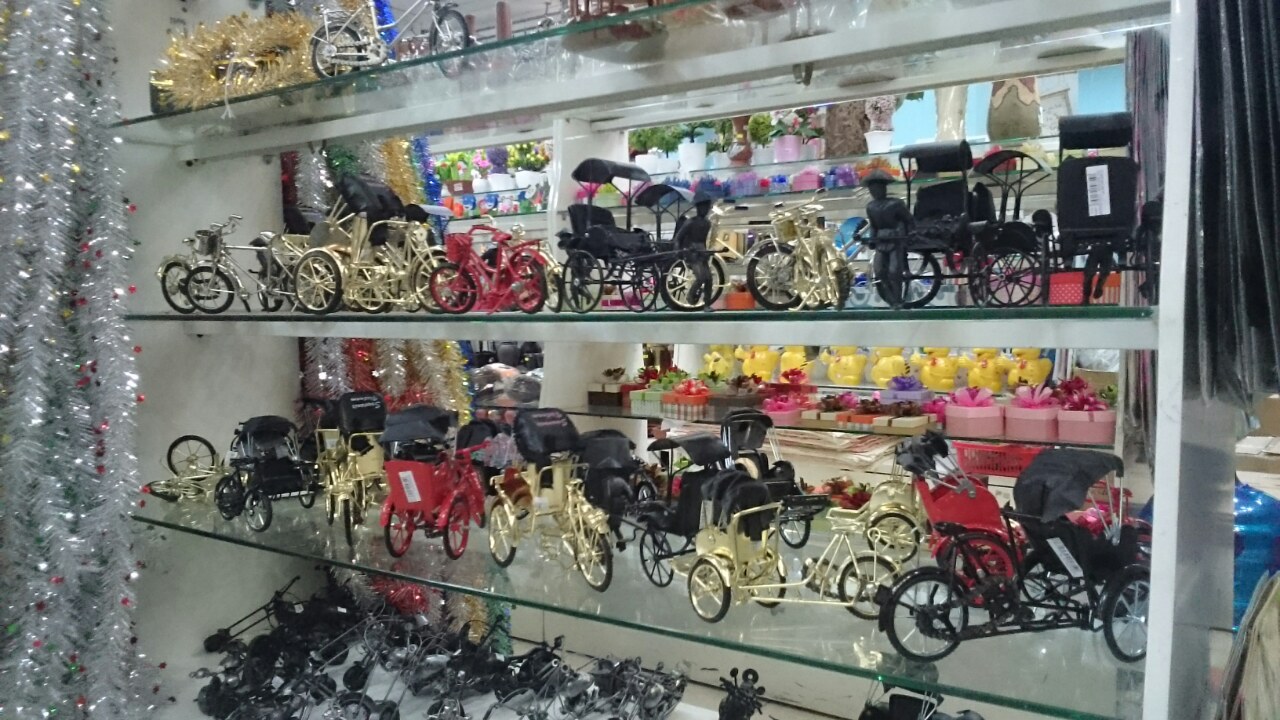 Minh khai book store