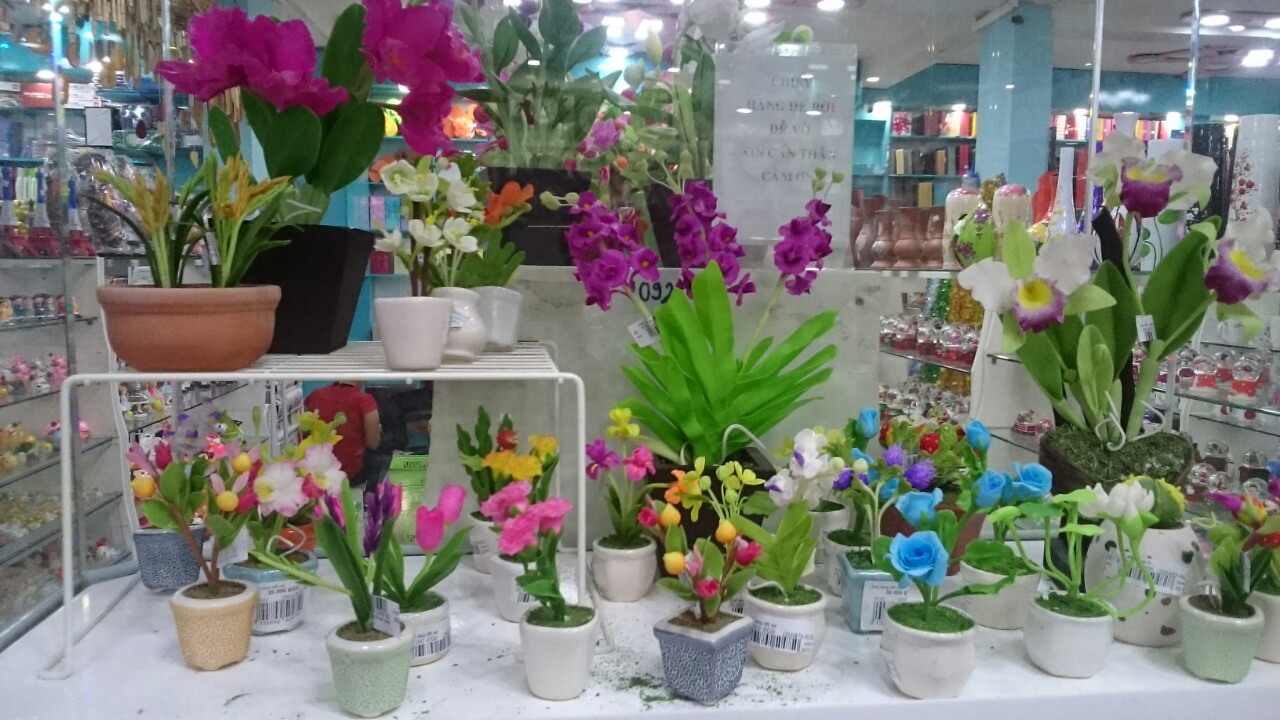 Minh khai book store